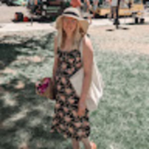 Meet your Posher, Chloe